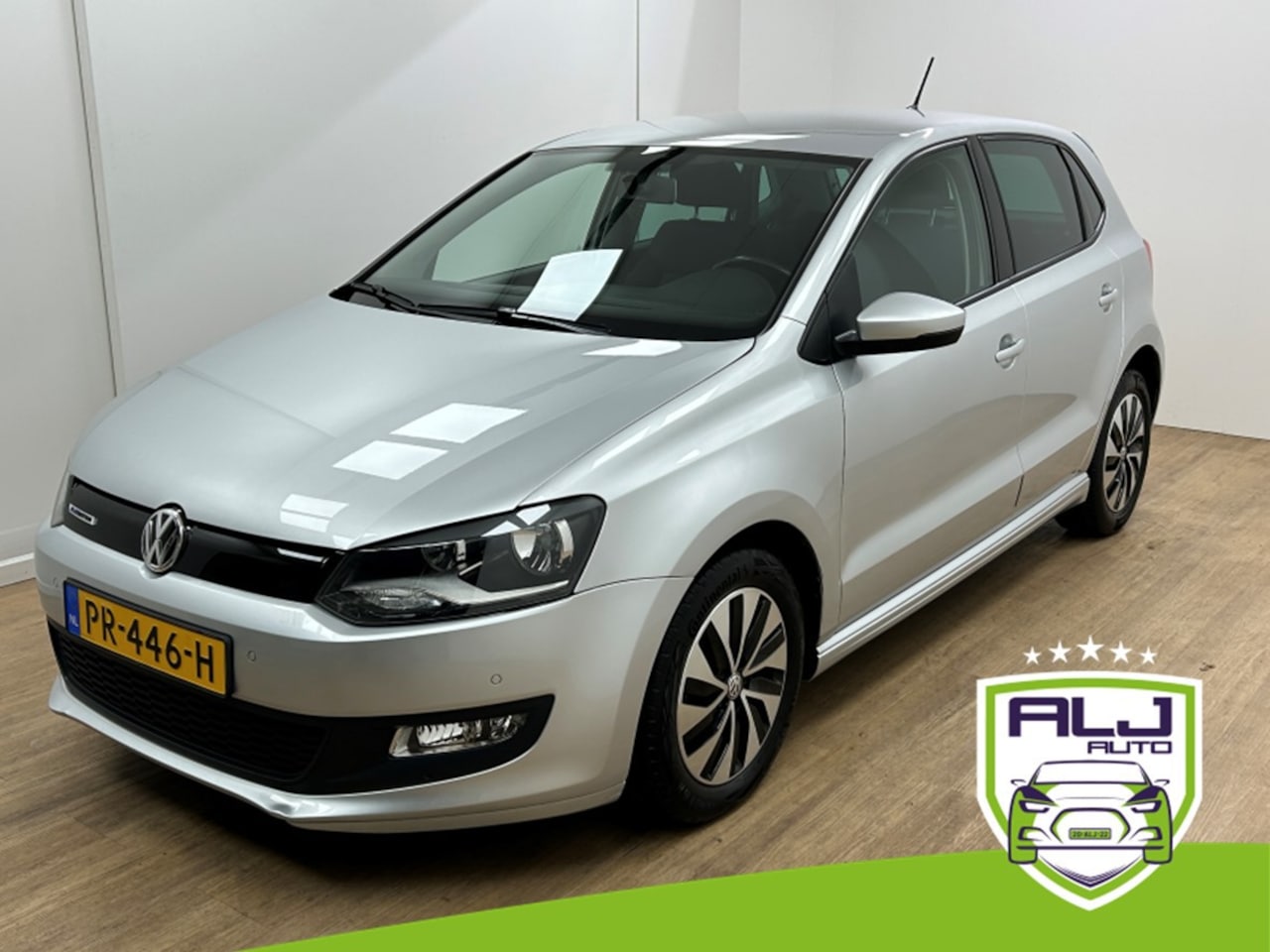 Volkswagen Polo - Occasion 1.0 BlueMotion Edition | Grijs | Tweedehands Volkswagen Polo | Airco | Bluetooth - AutoWereld.nl