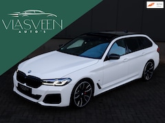 BMW 5-serie Touring - 520i High Executive M-Sport/Panorama/Lee