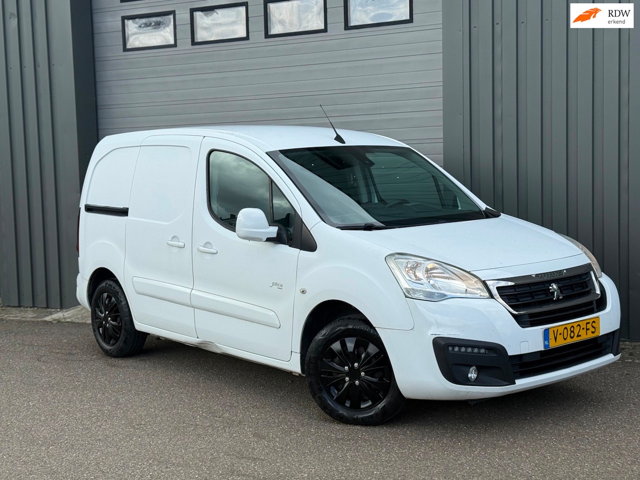 Peugeot Partner - 120 1.6 BlueHDi 75 L1 Première 120 1.6 BlueHDi 75 L1 Première - AutoWereld.nl