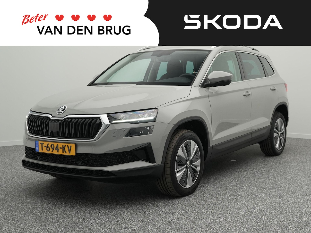 Skoda Karoq - 1.5 TSI 150pk AUTOMAAT Business Edition Plus | NL-auto! | Trekhaak | Stuur- & stoelverwarm - AutoWereld.nl