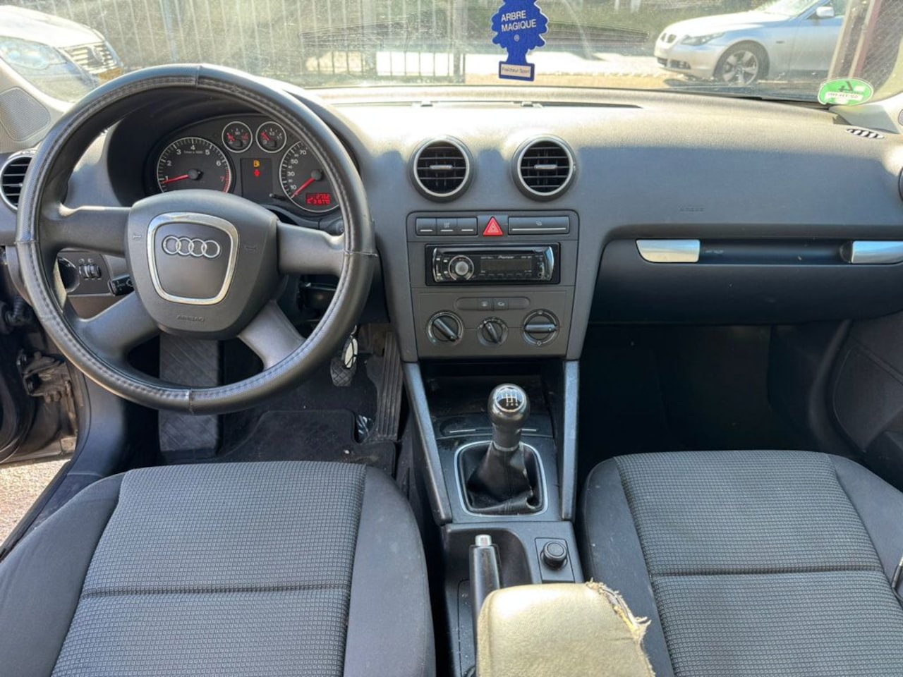 Audi A3 Sportback - 1.6 FSI Attraction 1.6 FSI Attraction - AutoWereld.nl