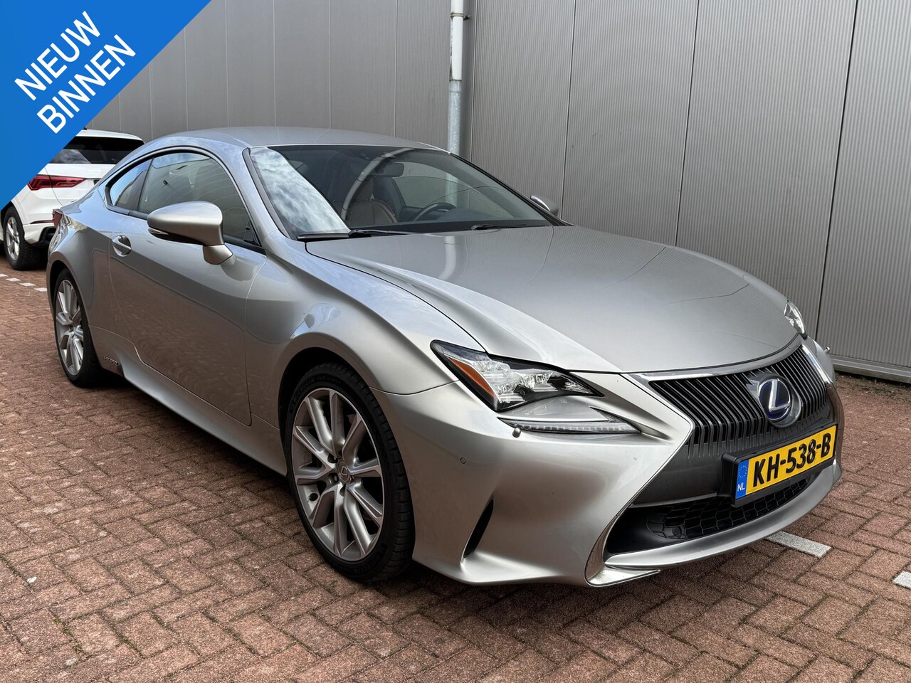 Lexus RC - 300h Luxury Line DEALER Onderhouden NAP Mark Levinson - AutoWereld.nl