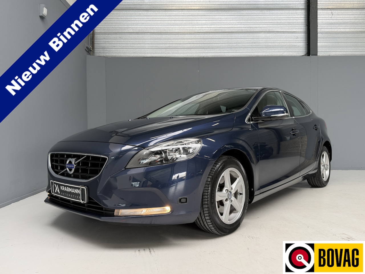 Volvo V40 - 1.6 T3 Momentum Dealer Onderhouden|Camera|Navi|Cruise - AutoWereld.nl