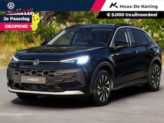 Volkswagen T-Roc - Life First Edition 1.5 eTSI 116 PK 7 versn. DSG · Achteruitrijcamera · Draadloze telefoonl