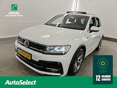 Volkswagen Tiguan - 1.5 TSI 150pk Automaat Highline Business R | Panoramadak | Trekhaak | Winter & Advance pak