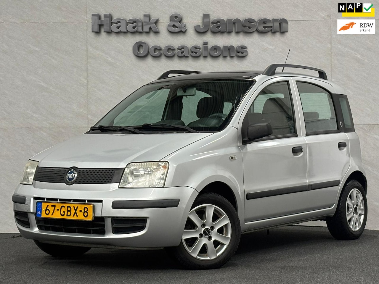 Fiat Panda - 1.2 Emotion Panodak airco Onderhouden - AutoWereld.nl