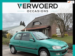 Peugeot 106 - 1.4 Accent|AUTOMAAT|STUURBEKRACHTIGING|ELEKTR RAMEN|ELEKTR. SPIEGELS|LAGE KM|BOEKJES|ONDER
