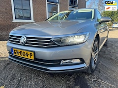 Volkswagen Passat - 1.4 TSI ACT Highline ACC Camera PDC LMV MassageStoelen HalfLeer