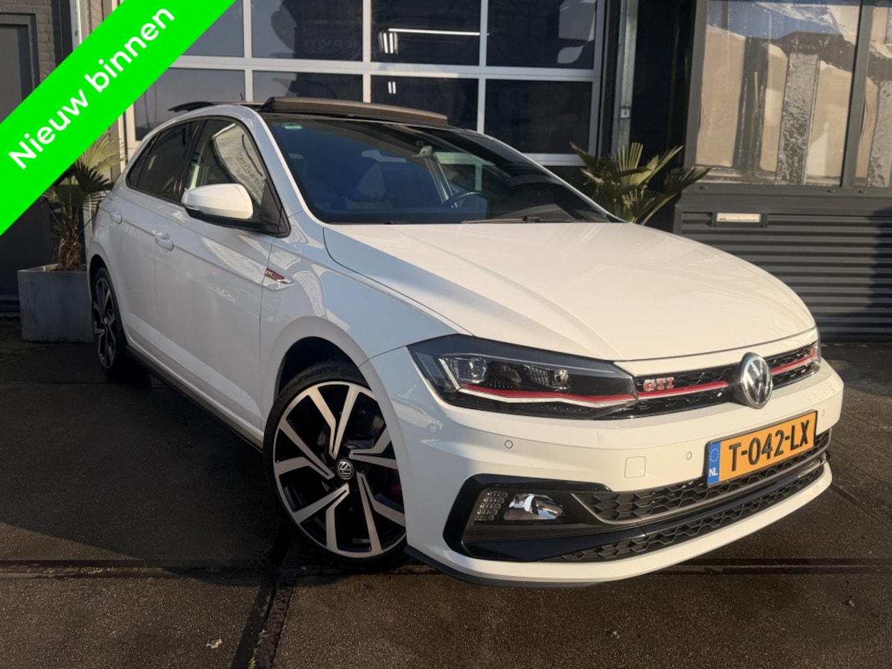 Volkswagen Polo - 2.0 TSI GTI DSG Panoramdak Virtual DCC Navi Stoelverwarming! Inr - AutoWereld.nl