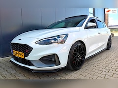 Ford Focus - 2.3 EcoBoost ST-3 Panorama Camera KW Milltek