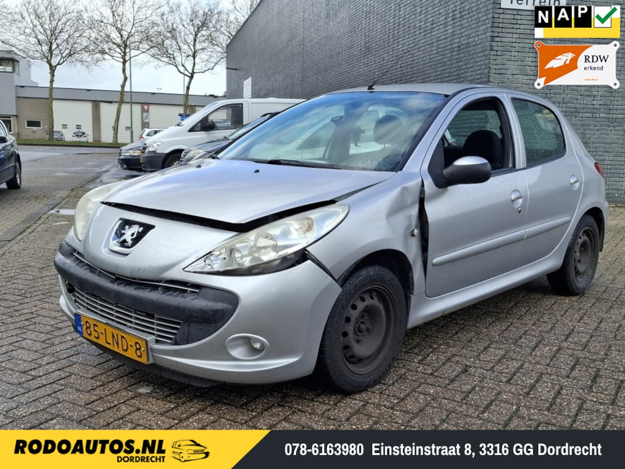 Peugeot 206 - 1.4 XS 5-Drs Airco Voorschade! - AutoWereld.nl