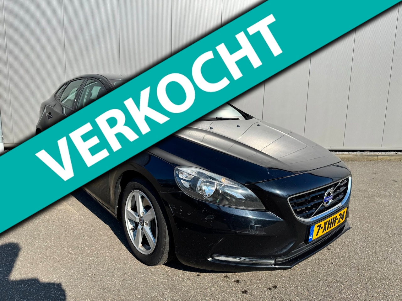 Volvo V40 - 2.0 D4 Momentum Business 2.0 D4 Momentum Business - AutoWereld.nl