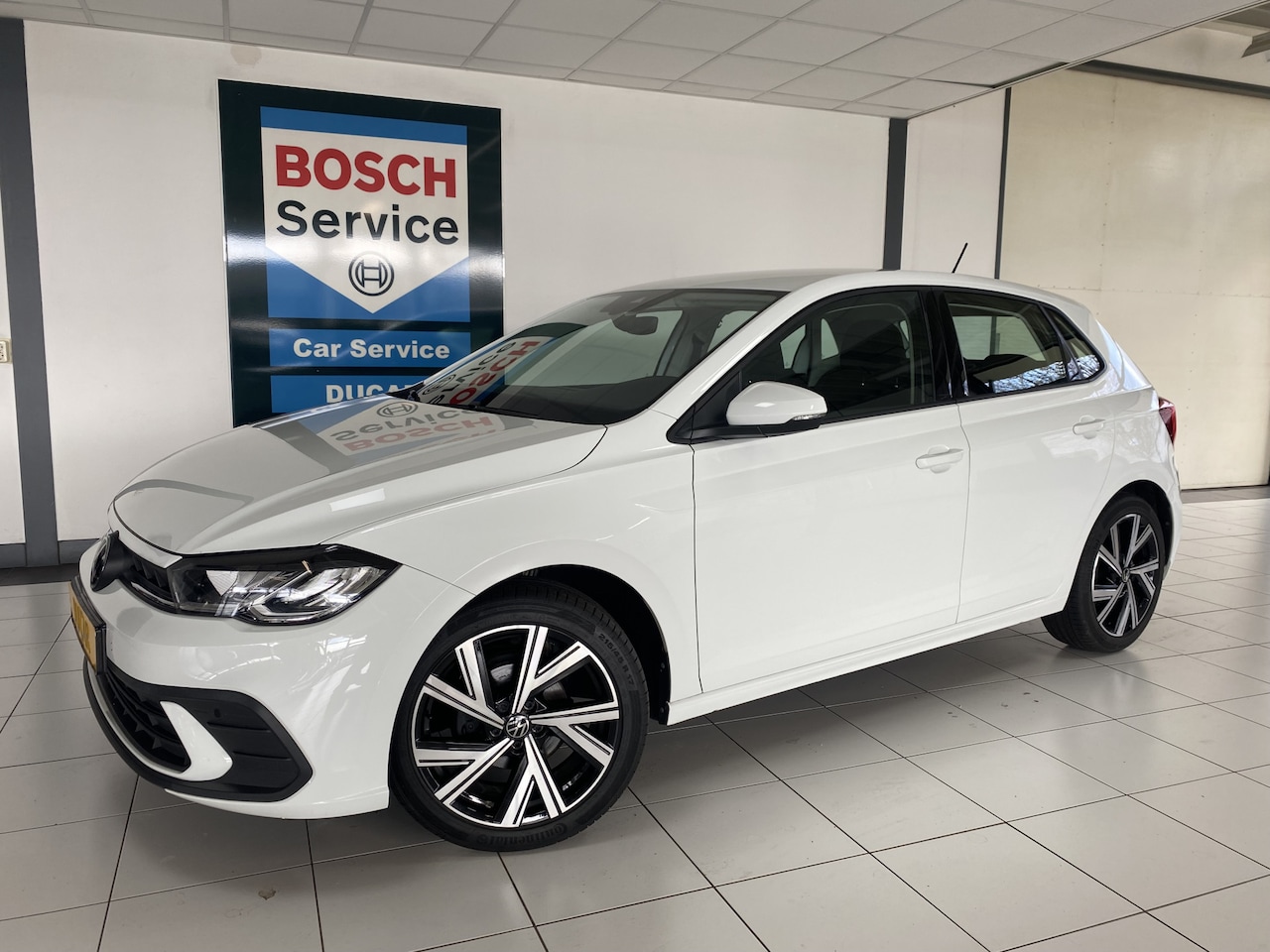 Volkswagen Polo - 1.0 TSI Life automaat 5 Drs Carplay /Stoelverwarming / Navigatie / Cruise controle - AutoWereld.nl