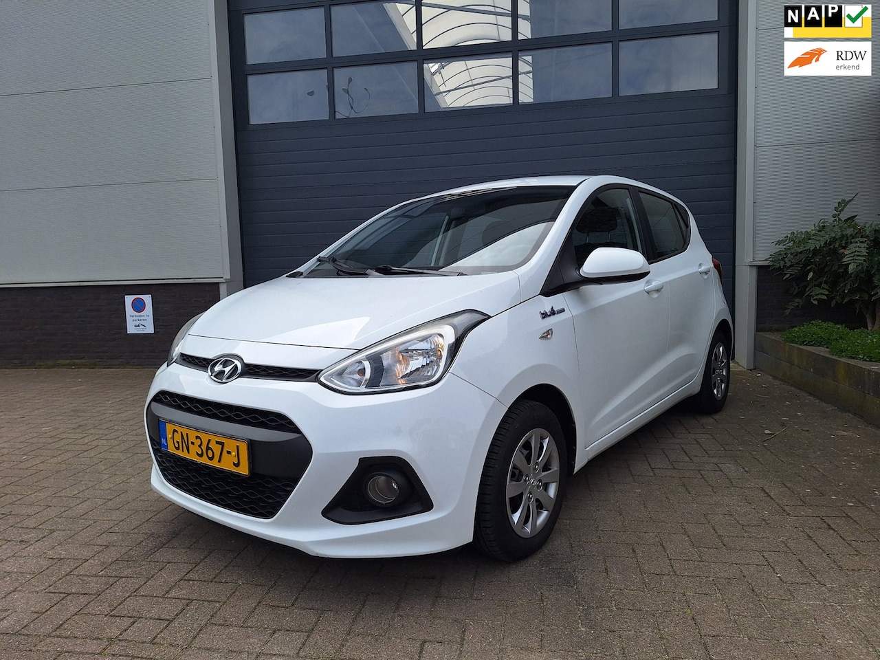 Hyundai i10 - | 1.0i i-Motion Comfort | Airco | Cruise control | - AutoWereld.nl