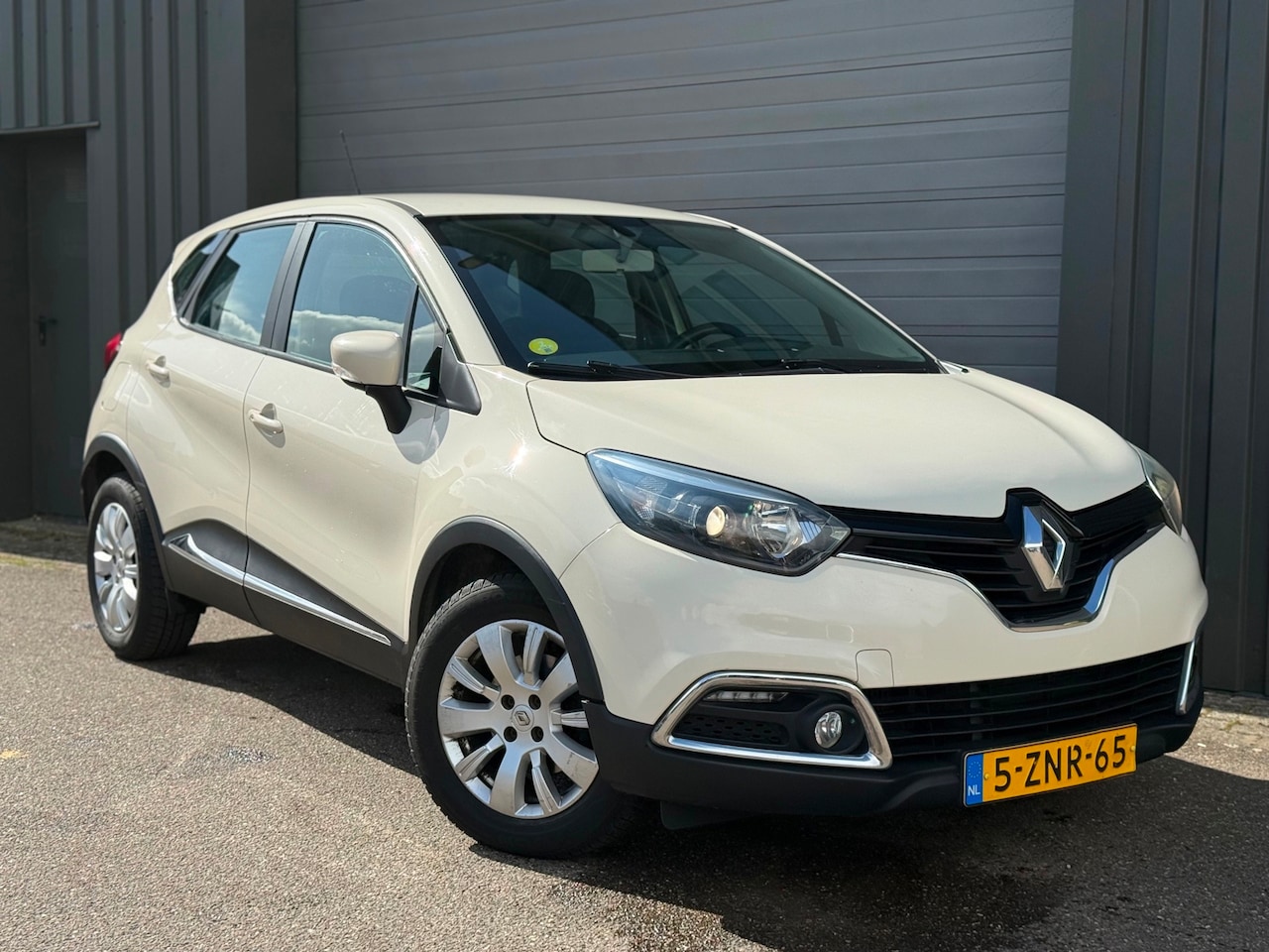 Renault Captur - 1.5 dCi Expression 1.5 dCi Expression - AutoWereld.nl