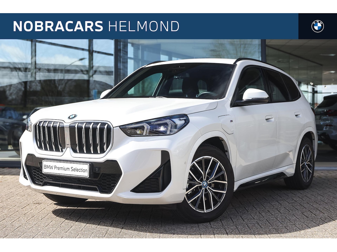 BMW X1 - xDrive25e M Sport Automaat / Trekhaak / Sportstoelen / Comfort Access / Achteruitrijcamera - AutoWereld.nl