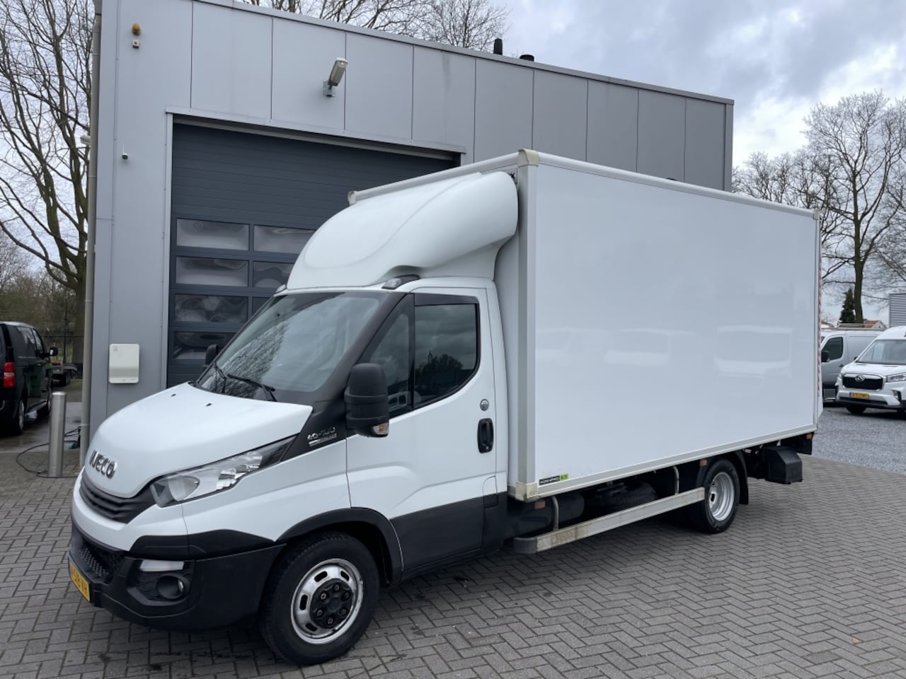Iveco Daily - Aut. Bakwagen met laadklep (1000 kg) - AutoWereld.nl