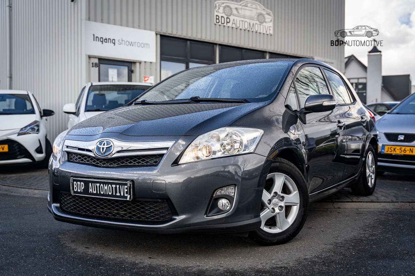 Toyota Auris - 1.8 Full Hybrid Limited ✅ Automaat | Trekhaak | Betrouwbaar & zuinig | NL AUTO - AutoWereld.nl