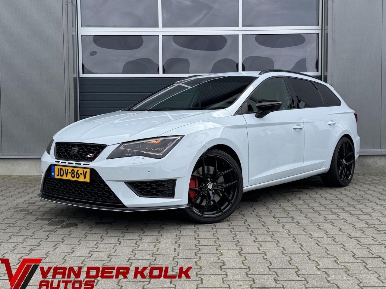 SEAT Leon ST - 2.0 TSI Cupra 290 Connect | Alcantara/Leder | LED | Navigatie | Cruise | Climate - AutoWereld.nl