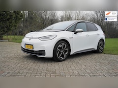 Volkswagen ID.3 - First Plus 58 kWh Camera verwarmde stoelen SOH Rapport