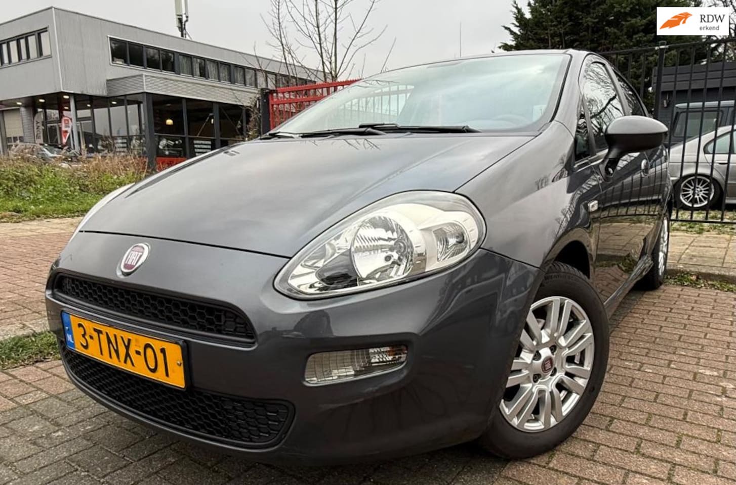Fiat Punto - 0.9 TwinAir Street / APK/NAP/O.H Boekjes - AutoWereld.nl