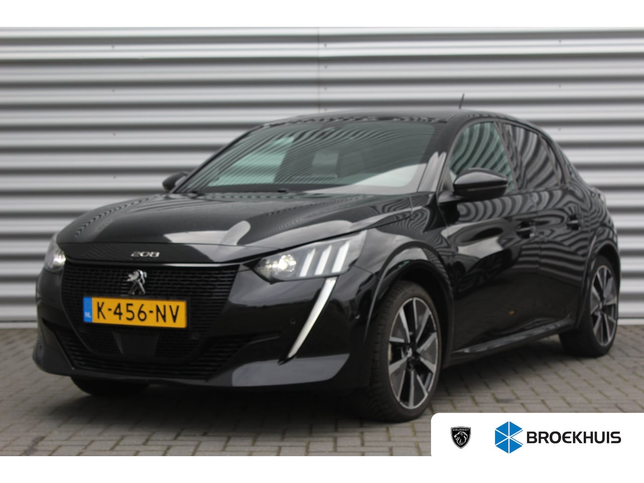 Peugeot e-208 - EV 136PK GT PACK AUTOMAAT / NAVI / LEDER / CLIMA / PDC / 17" LMV / CAMERA / PANO. DAK / KE - AutoWereld.nl