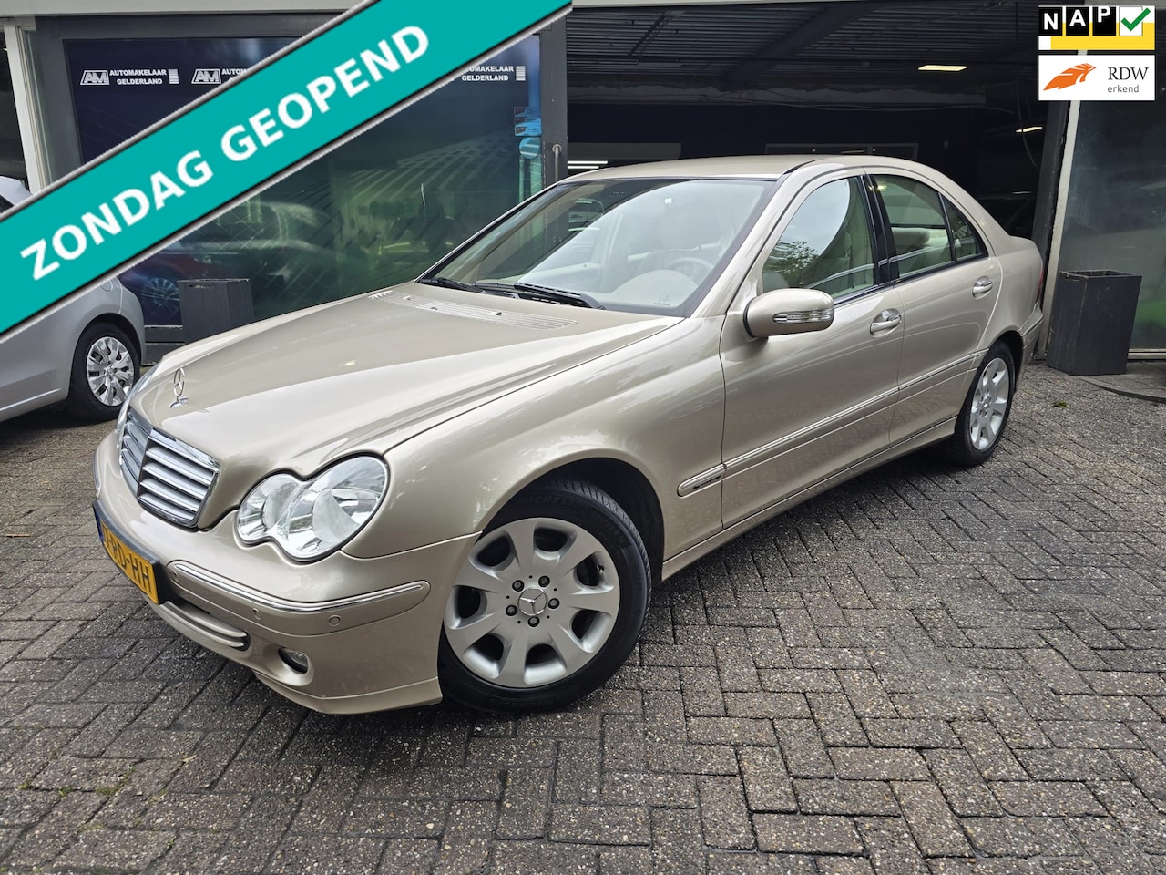 Mercedes-Benz C-klasse - 200 K. Elegance | AUTOMAAT | 2E EIGENAAR | YOUNGTIMER | 12 MND GARANTIE | NAVI | PDC | CRU - AutoWereld.nl