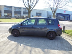 Renault Grand Scénic - 2.0-16V Tech Line 7p