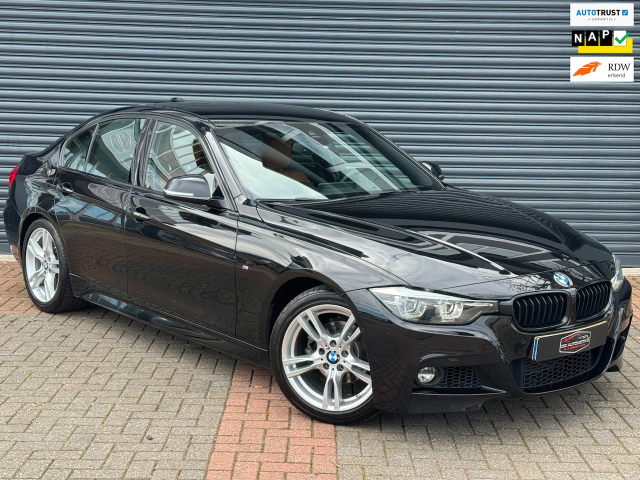 BMW 3-serie - 318i M Sport Shadow Edition Aut | LCI | Carplay | Leder | Navi PRO - AutoWereld.nl