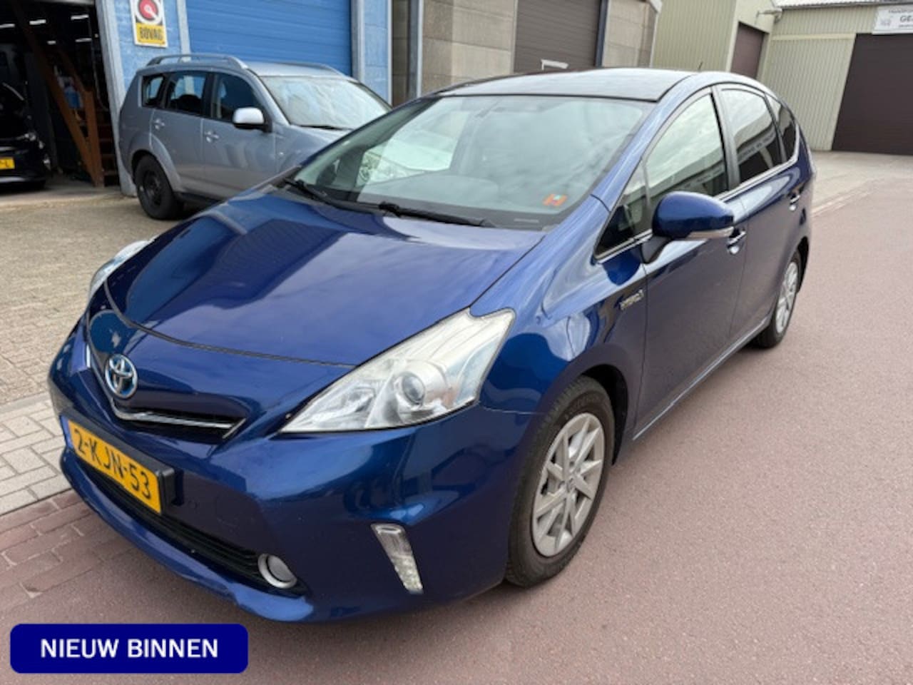 Toyota Prius Wagon - 1.8 Aspiration 7p Camera Panoramadak Navigatie Keyless etc Motor trilt soms, vermoedelijk - AutoWereld.nl
