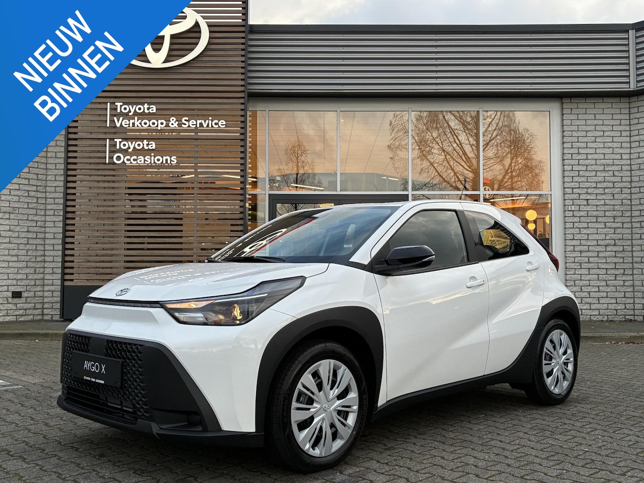 Toyota Aygo X - Hybrid 115 play NIEUW & DIRECT LEVERBAAR!! CLIMA AD-CRUISE EL-RAMEN PARKCAMERA APPLE/ANDRO - AutoWereld.nl