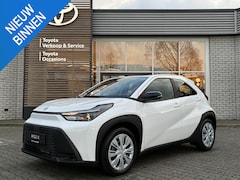 Toyota Aygo X - Hybrid 115 play NIEUW & DIRECT LEVERBAAR CLIMA AD-CRUISE EL-RAMEN PARKCAMERA APPLE/ANDROID
