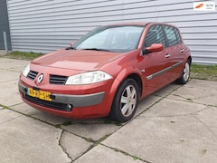 Renault Mégane - 2.0-16V Privilège Luxe only 127144 KM