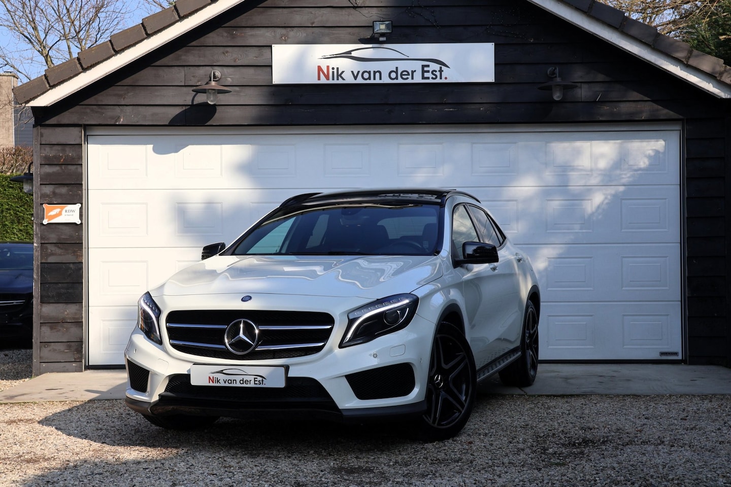 Mercedes-Benz GLA-Klasse - 200 Ambition Comfort- AMG Pakket-Pano-Camera - AutoWereld.nl