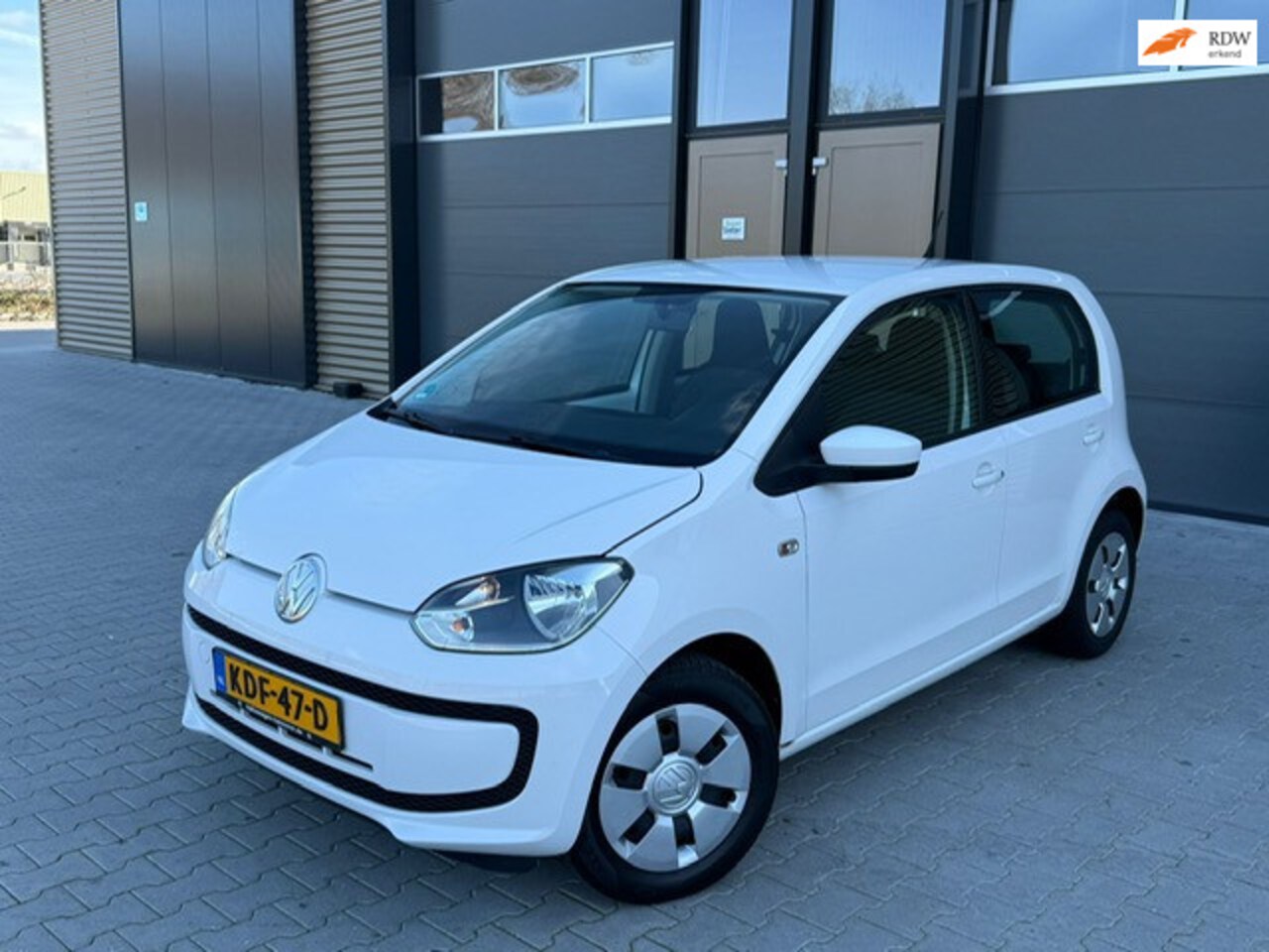 Volkswagen Up! - 1.0 high up! Nwe koppeling|1e eig|Dealer onderhouden|5 deurs|Airco|El ramen - AutoWereld.nl