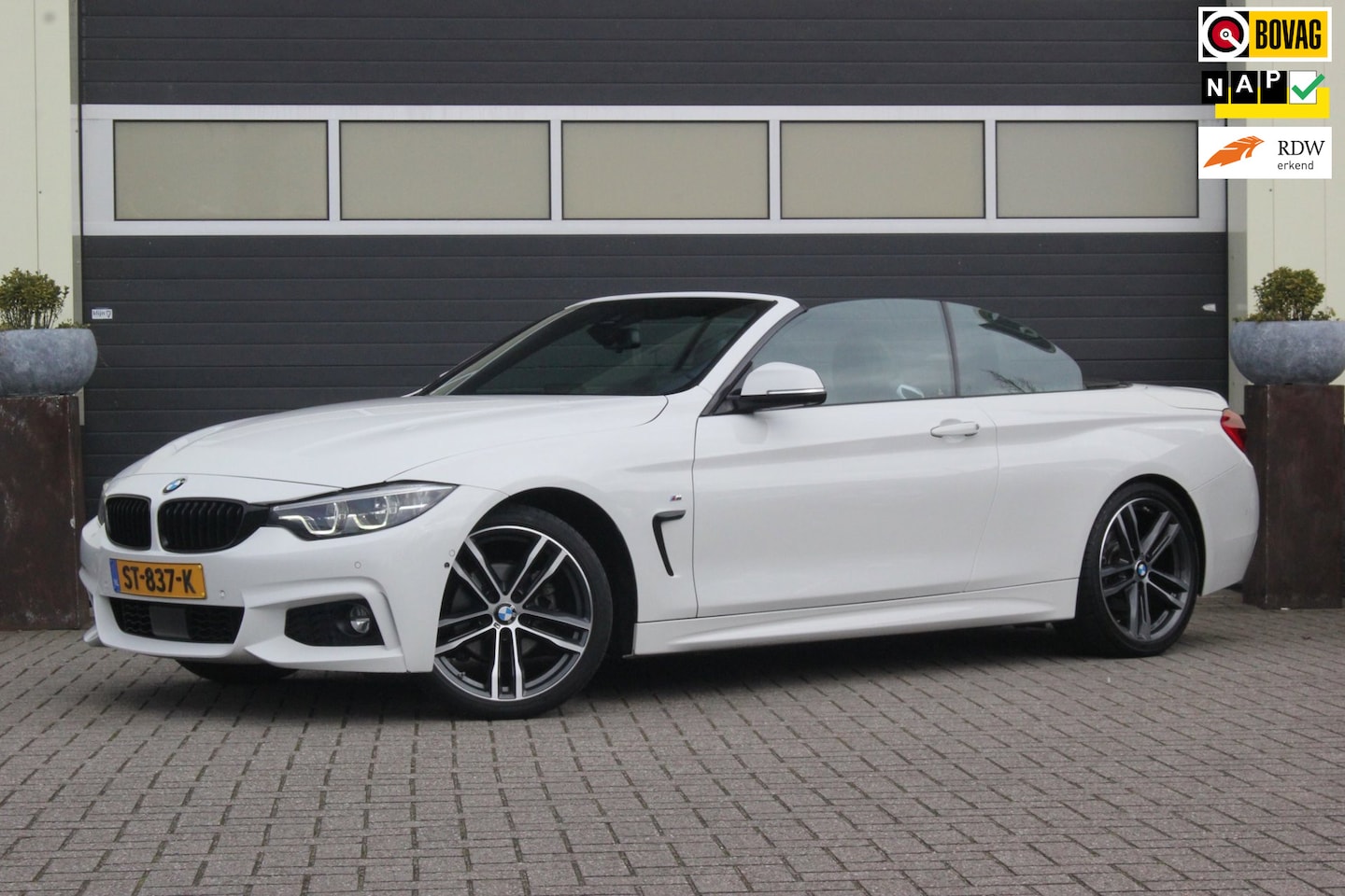 BMW 4-serie Cabrio - 420i High Executive M Sport | Trekhaak | - AutoWereld.nl