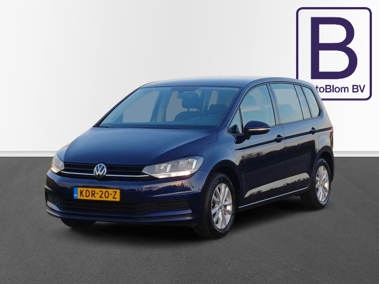 Volkswagen Touran - 1.5 TSI Comfortline /Clima/Cruise/Navi/Parkh. V+A/16"/ - AutoWereld.nl