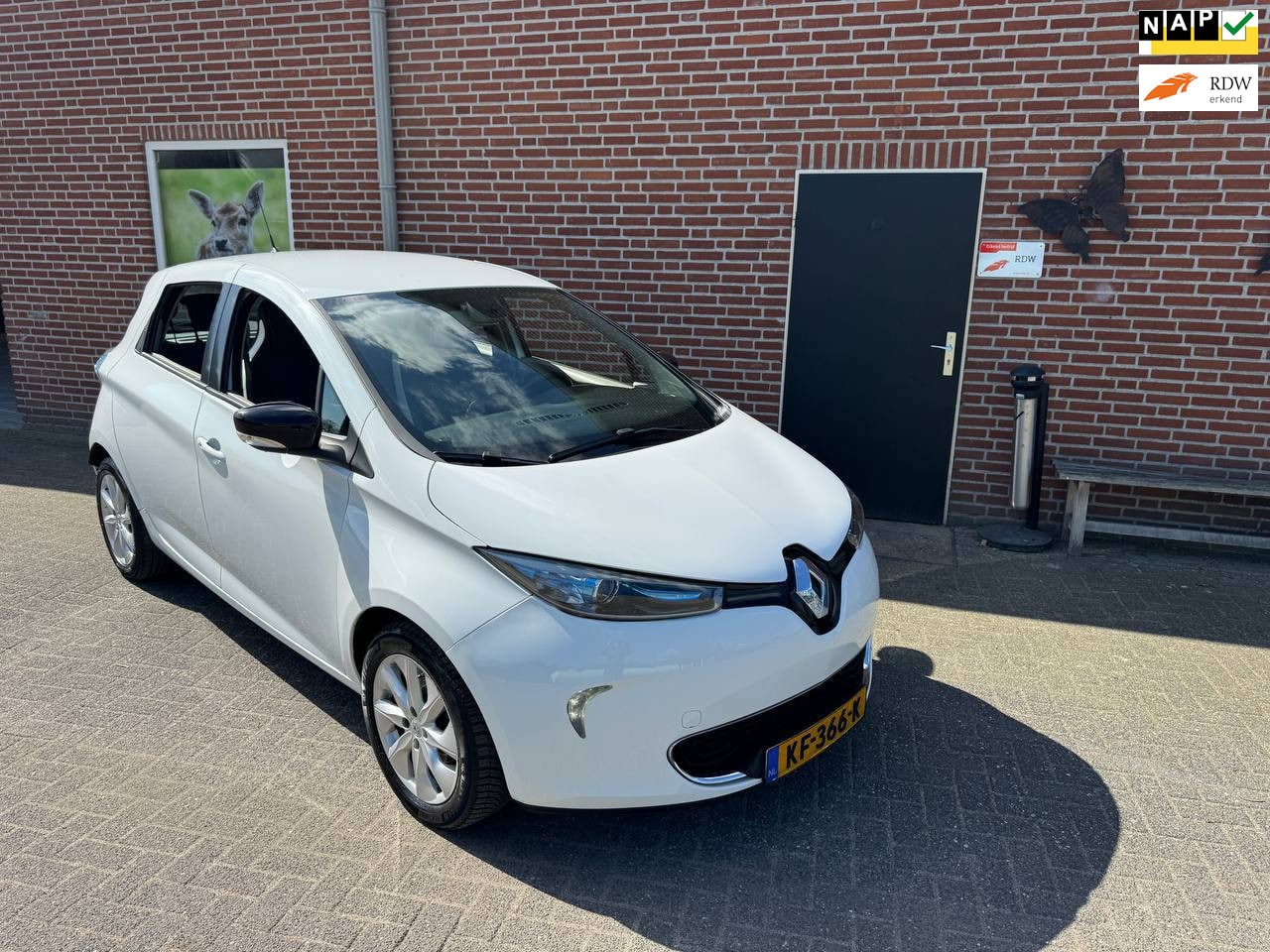 Renault Zoe - R240 Intens 22 kWh Airco, Cruise control, 5 DRs incl laadkabel - AutoWereld.nl