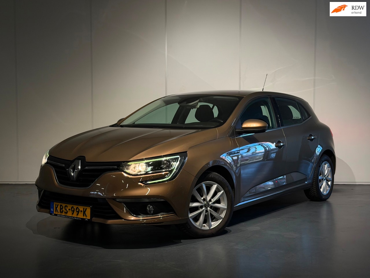 Renault Mégane - 1.2 TCe Zen /Virtual/Keyless/Clima/Cruise/PDC/NAVI/LED/LaneAss - AutoWereld.nl