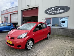 Toyota Aygo - 1.0-12V Aspiration Red