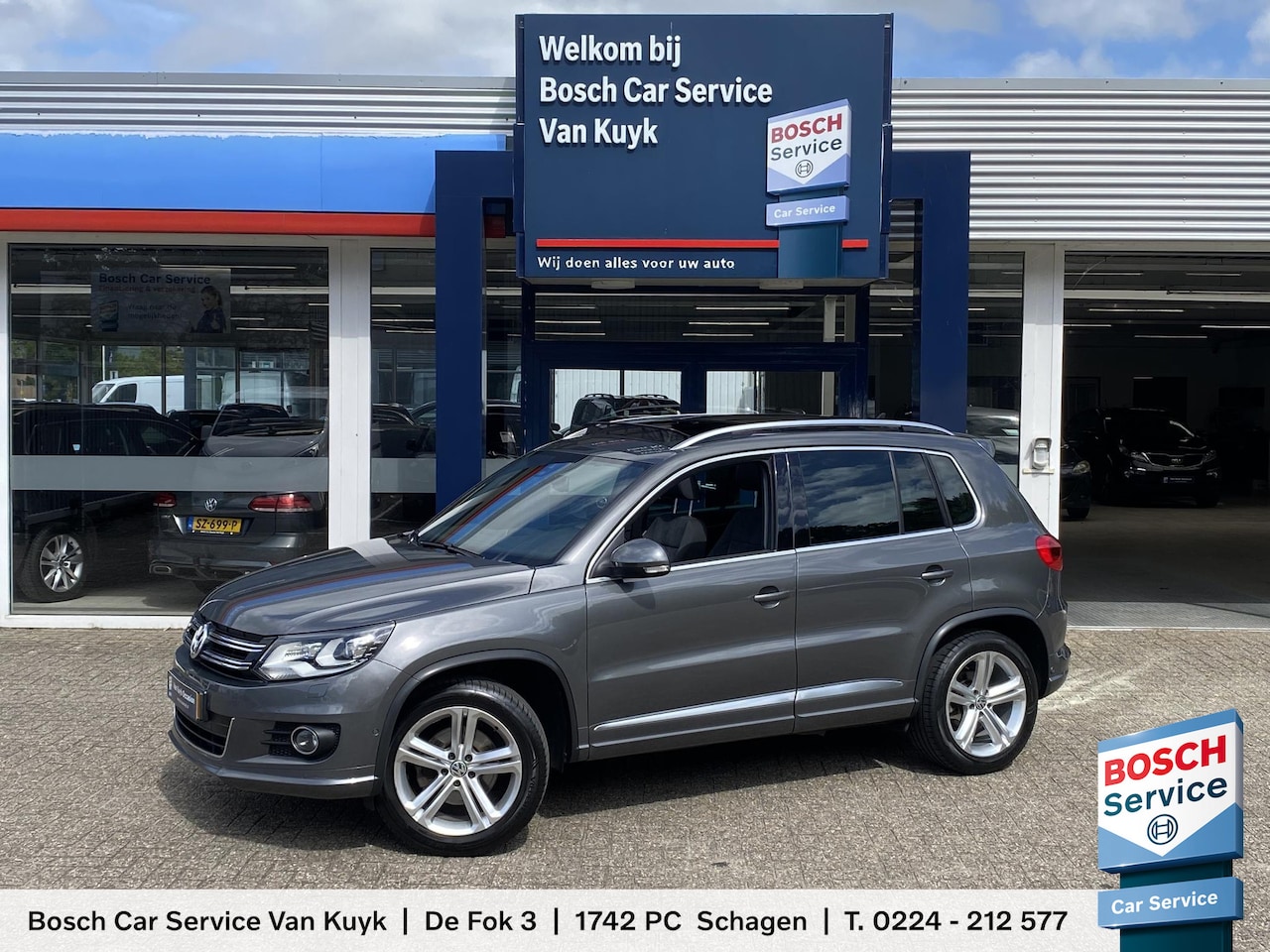 Volkswagen Tiguan - 1.4 TSI Sport&Style R-line Edition / 122 PK / NL-Auto / Alcantara Bekleding / Open/Panodak - AutoWereld.nl