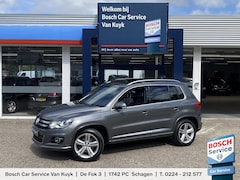 Volkswagen Tiguan - 1.4 TSI Sport&Style R-line Edition / 122 PK / NL-Auto / Alcantara Bekleding / Open/Panodak