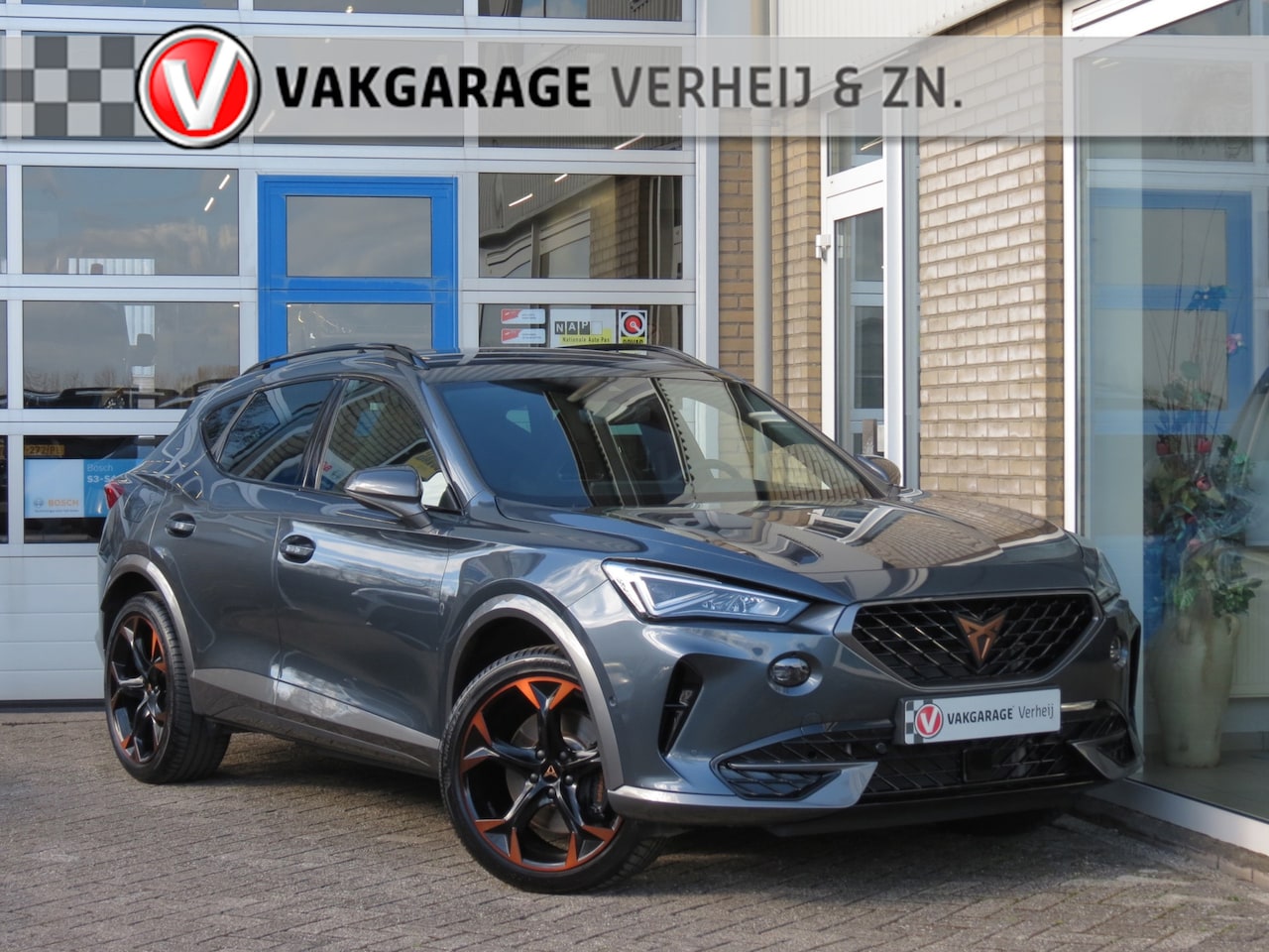 CUPRA Formentor - 1.4 e-Hybrid VZ 245 pk Performance Camera|Car-Play|Winter Pack|Ad. Cruise|SUPER SPORT STUU - AutoWereld.nl