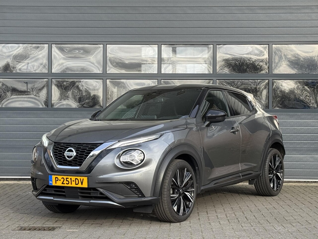 Nissan Juke - 1.0 DIG-T N-DESIGN I 2E PAASDAG OPEN I AUTOMAAT I P-CAMERA I APPLE CARPLAY I NAVIGATIE I C - AutoWereld.nl