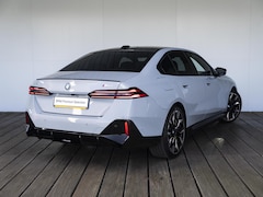 BMW i5 - M60 | M Sportpakket Pro | Equipment Pack Pro | Travel Pack | Comfort Pack | Showroom Selec