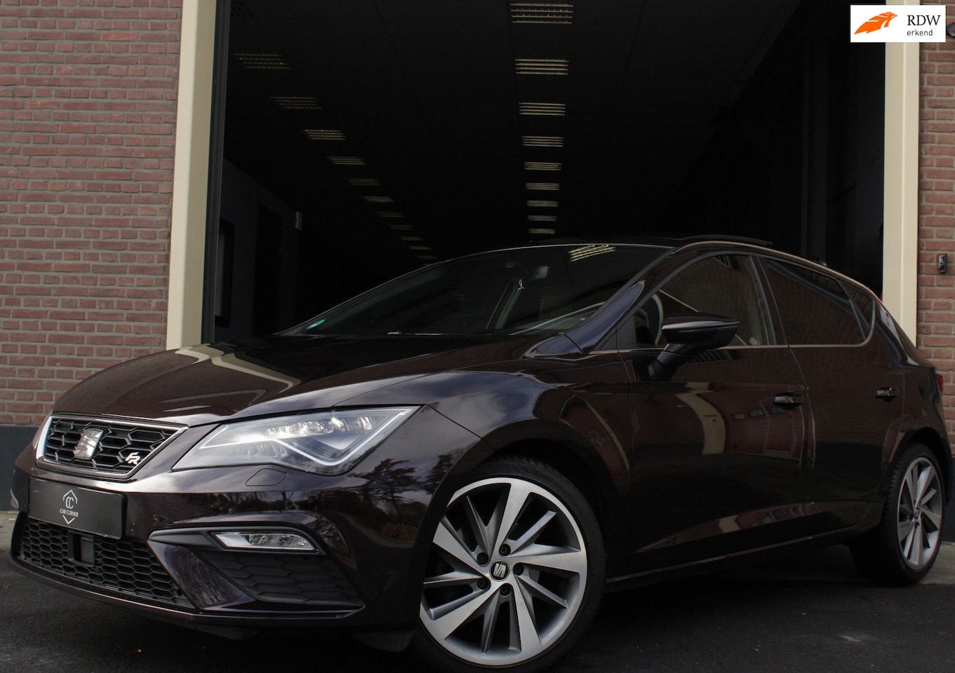 SEAT Leon - 1.4 TSI FR |Facelift|Pano|Alcantara|Sfeer|Trekhaak| - AutoWereld.nl