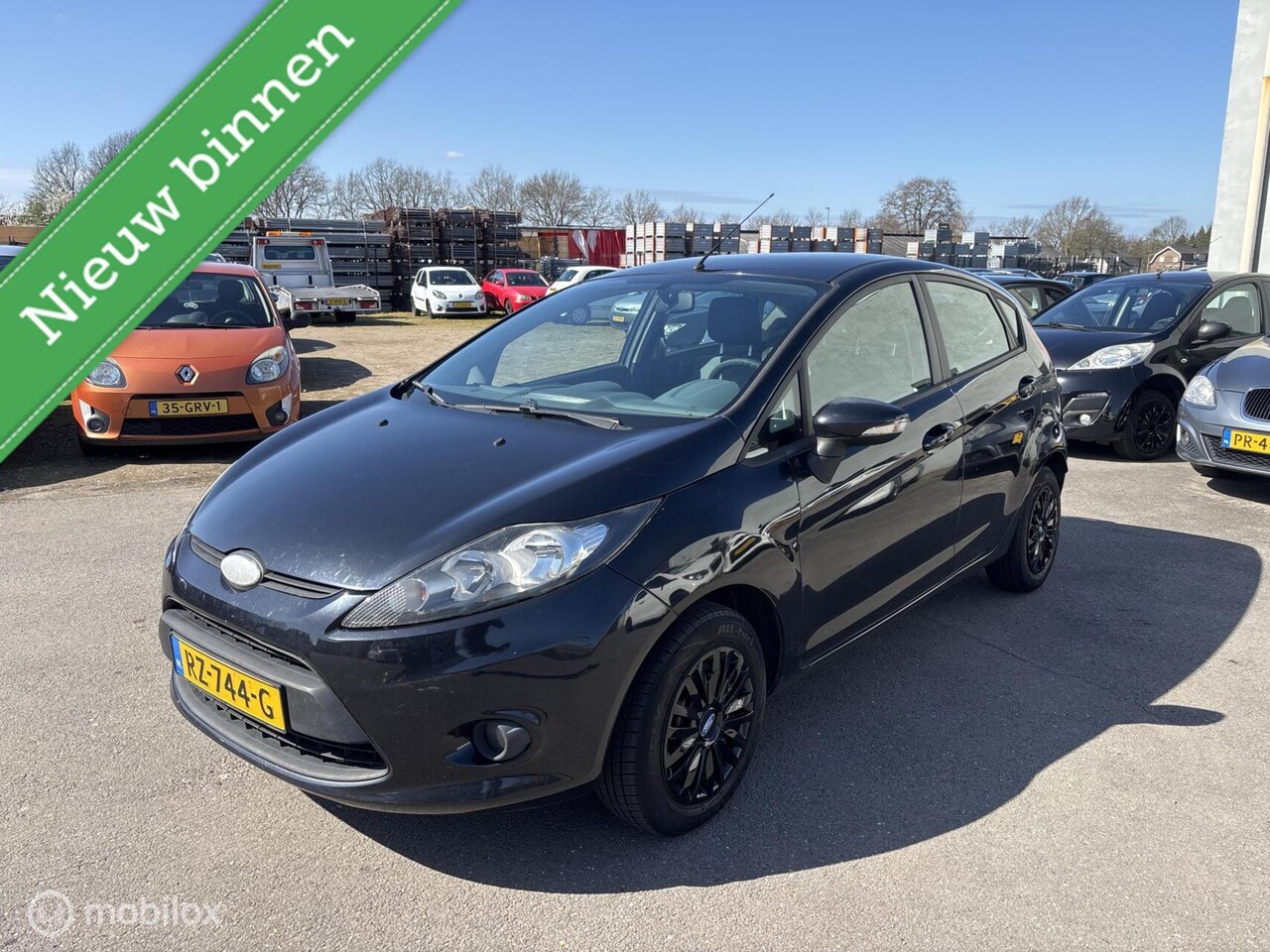 Ford Fiesta - 1.25 Ghia Nieuwe Apk Weinig kms - AutoWereld.nl