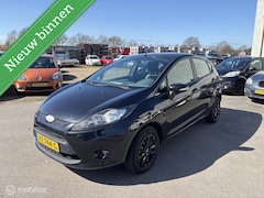 Ford Fiesta - 1.25 Ghia Nieuwe Apk Weinig kms