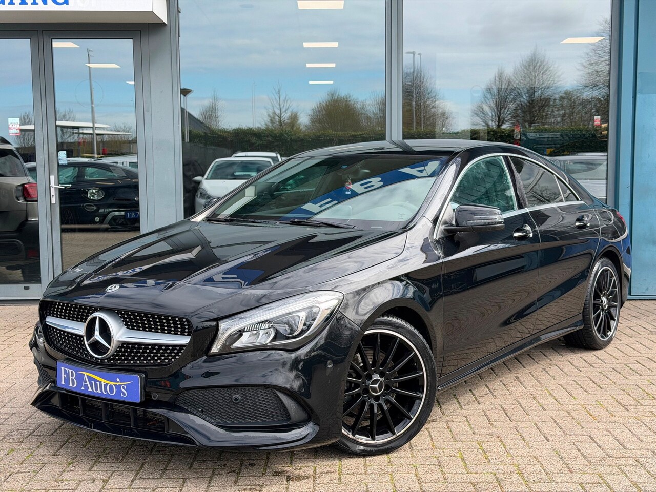 Mercedes-Benz CLA-Klasse - 180 Business Solution AMG Upgrade Edition Airco Lmv Navi Camera - AutoWereld.nl