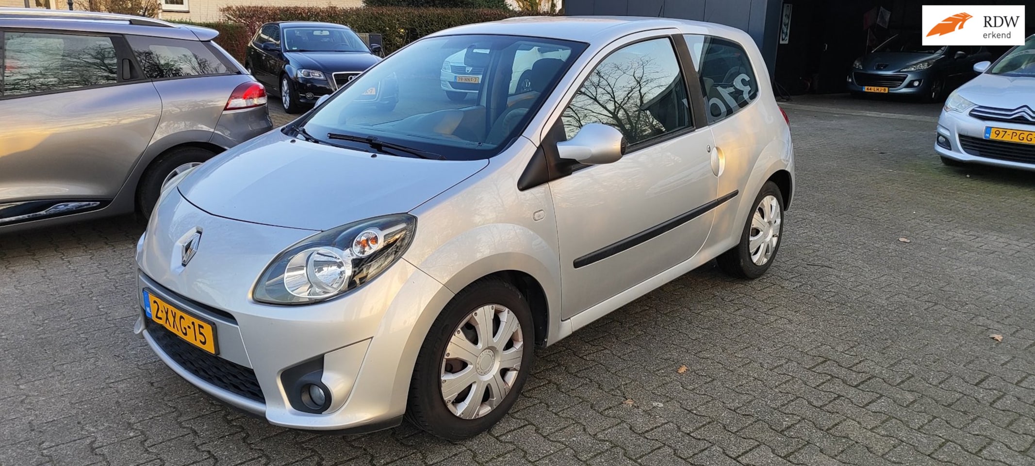 Renault Twingo - 1.2-16V Night & Day bj 2010 airco - AutoWereld.nl